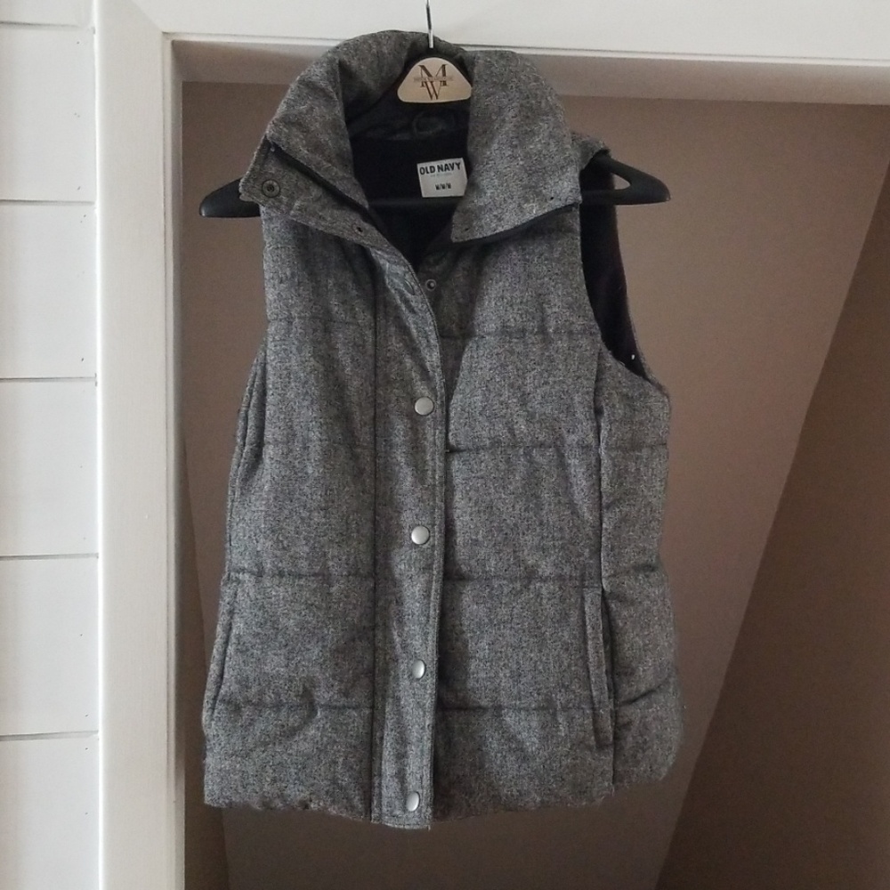 Grey puffer vest